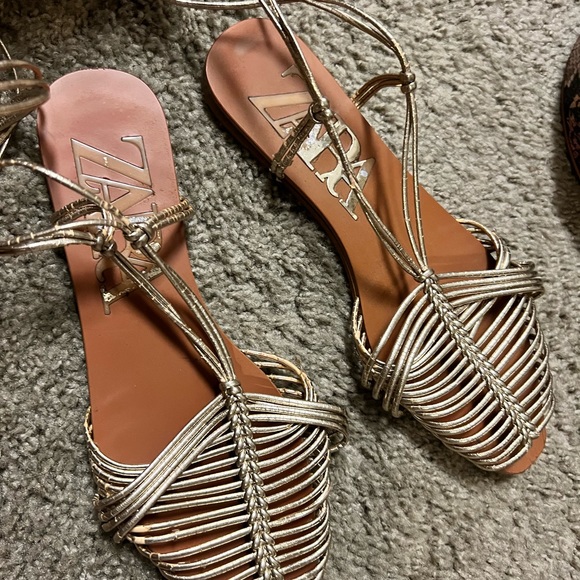 Designer shoe Bundle!! Valued Over 1K 🚨 9 pairs. Charles David, Michael Kors .. - Picture 12 of 17